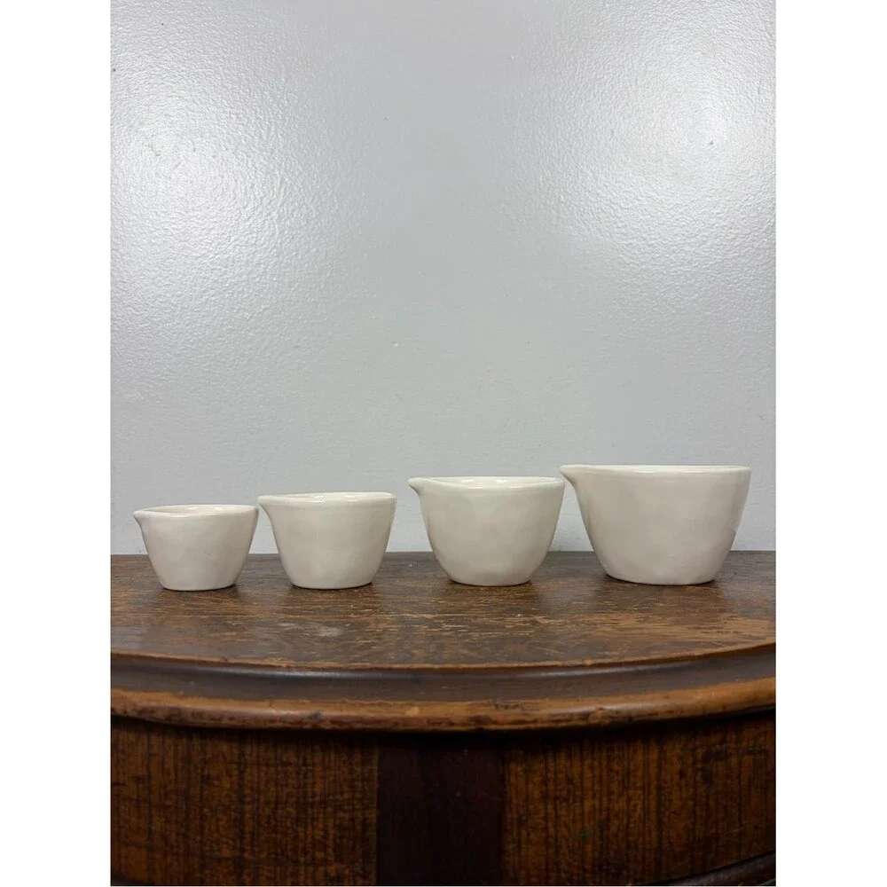 Rae Dunn Icon measuring cups Artisan Collection Magenta Set of 4 - illustrations